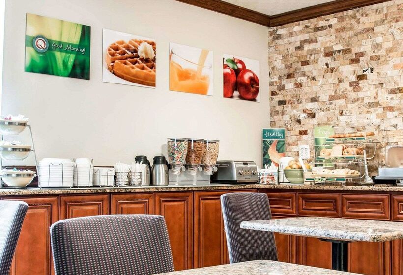 فندق Quality Inn