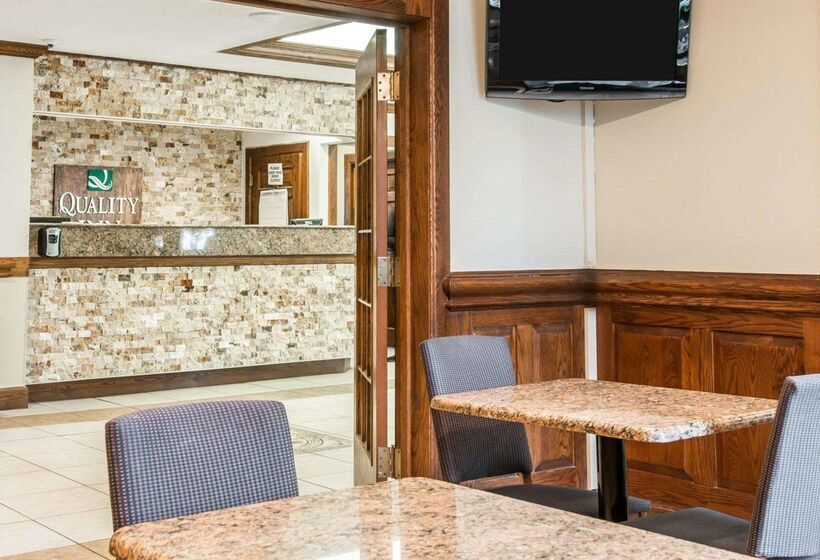 فندق Quality Inn