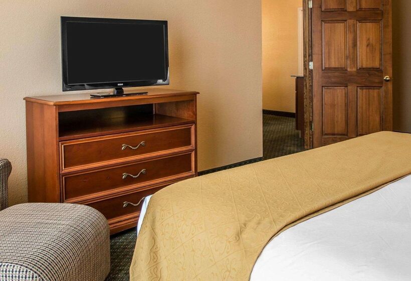 فندق Quality Inn