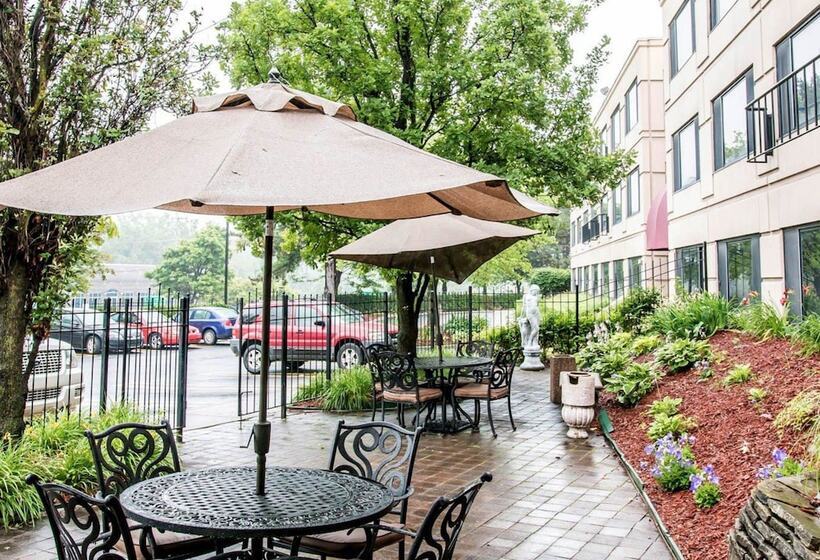 فندق Quality Inn