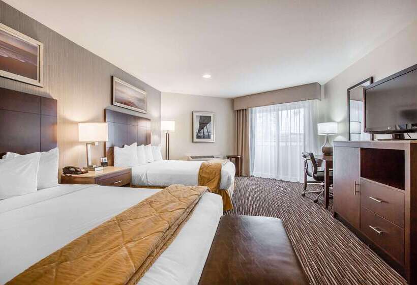 ホテル Quality Inn & Suites Hermosa Beach