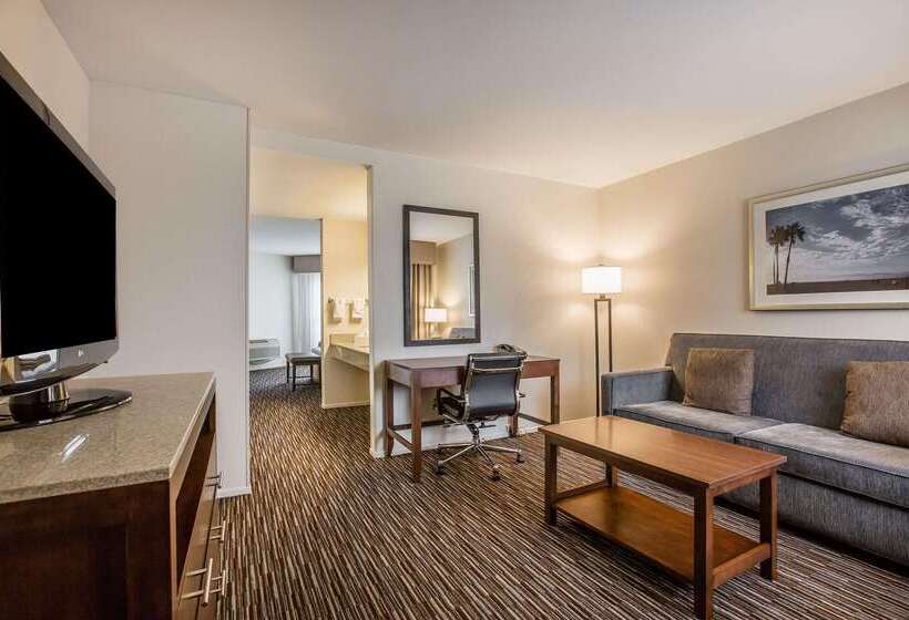 فندق Quality Inn & Suites Hermosa Beach