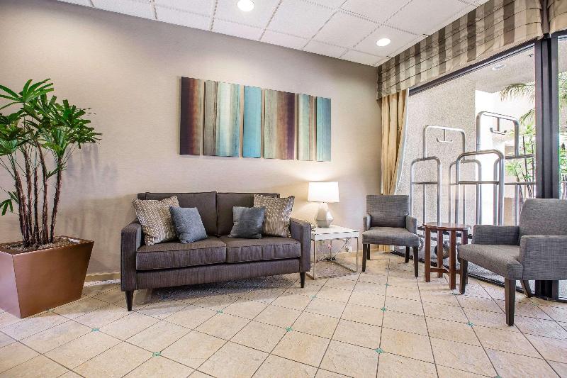 ホテル Quality Inn & Suites Hermosa Beach