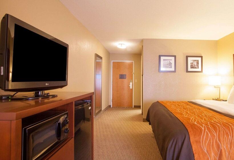 هتل Quality Inn & Suites I40 East