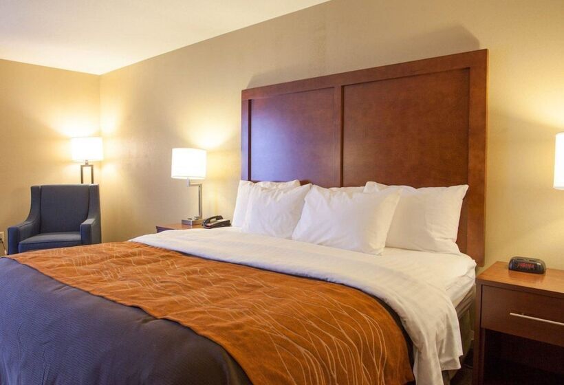 هتل Quality Inn & Suites I40 East