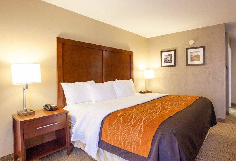 هتل Quality Inn & Suites I40 East