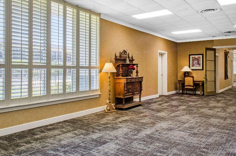 هتل Quality Inn & Suites