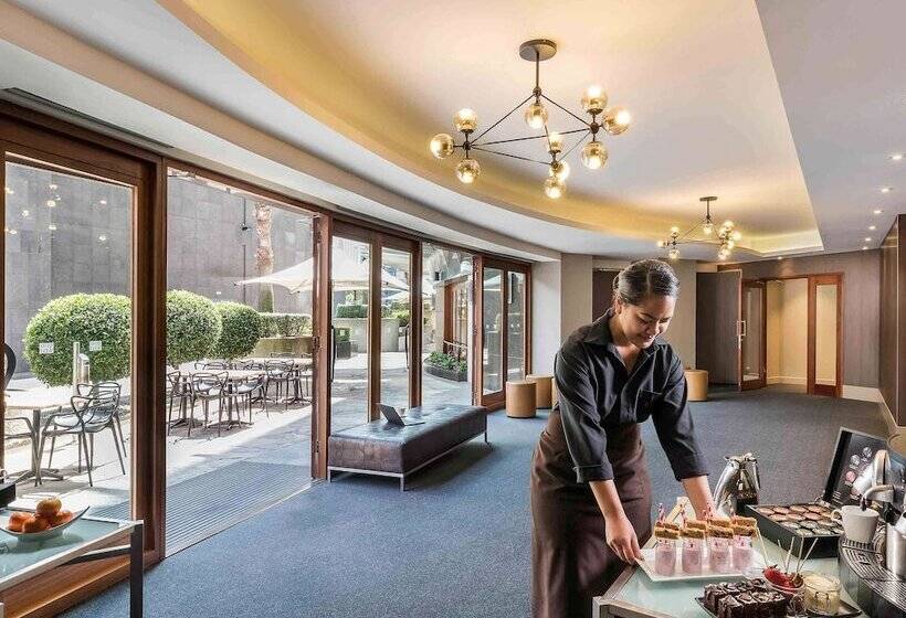 فندق Quay West Suites Melbourne