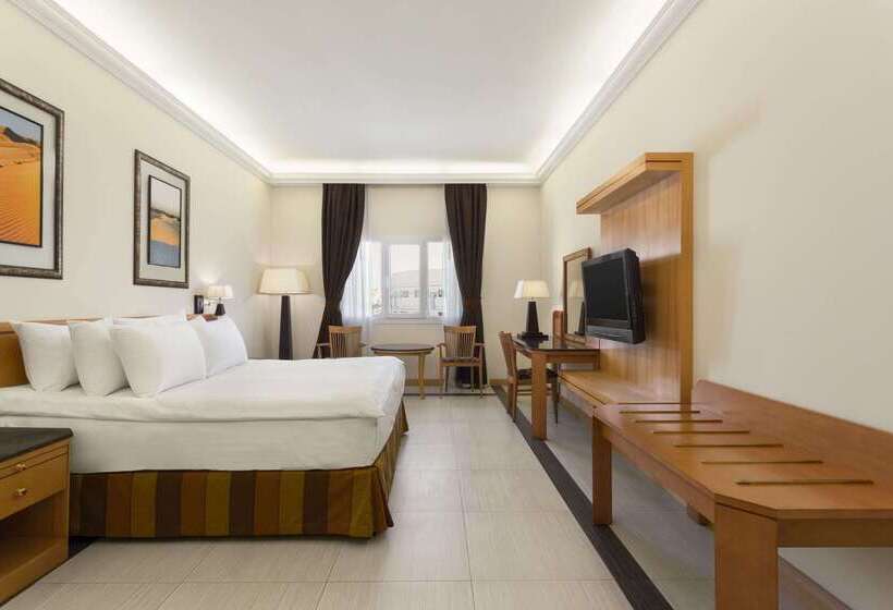 هتل Ramada By Wyndham Qurum Beach