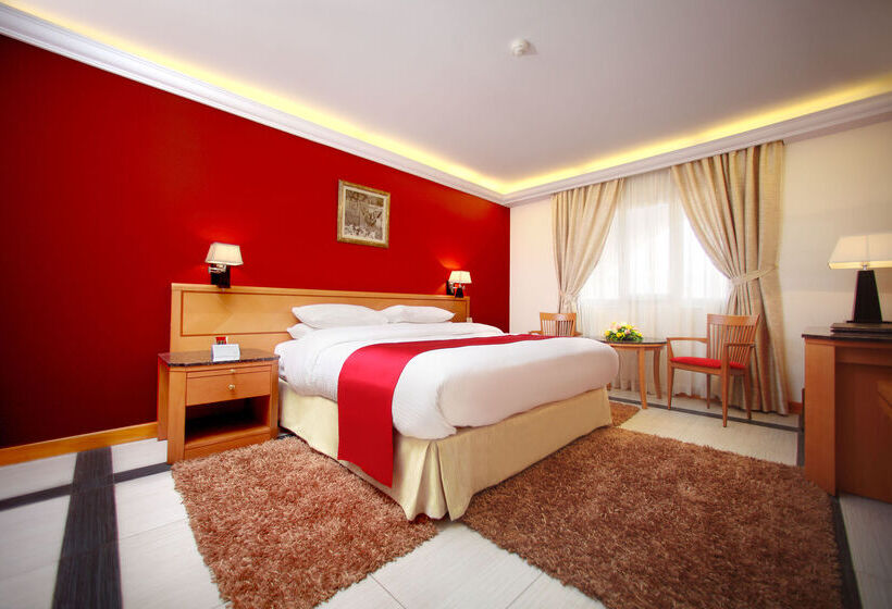 هتل Ramada By Wyndham Qurum Beach