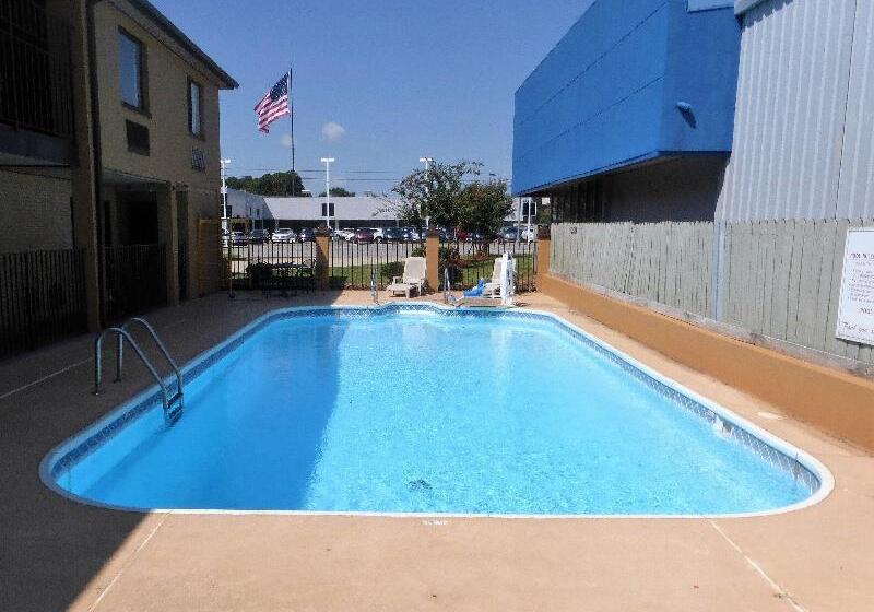 هتل Red Roof Inn Muscle Shoals