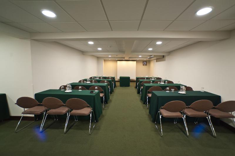 Roosevelt Hotel & Suites