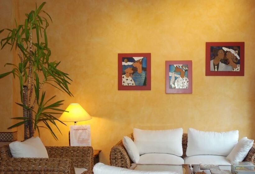 Сельский отель L Agora