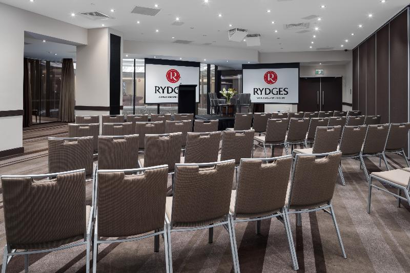 هتل Rydges World Square