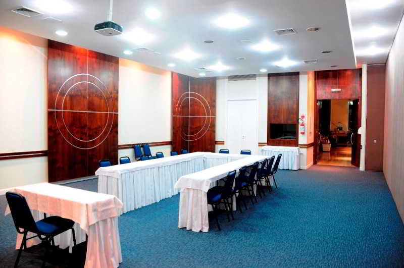 Отель Slaviero Suites Curitiba Soho