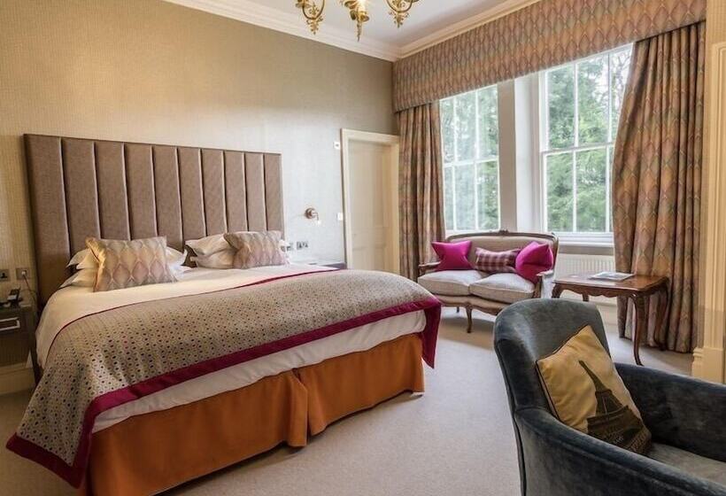 בית מלון כפרי Storrs Hall