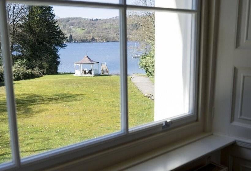 בית מלון כפרי Storrs Hall