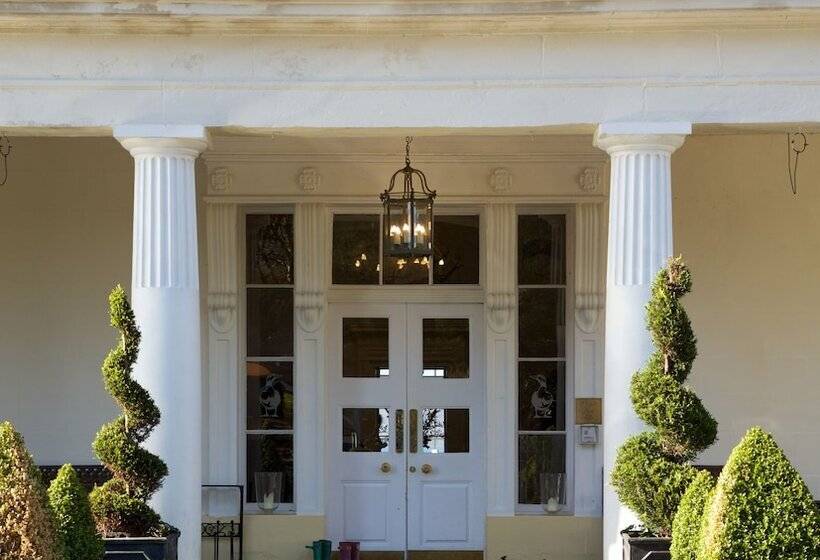 בית מלון כפרי Storrs Hall