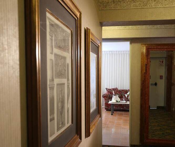 هتل Suites Del Bosque