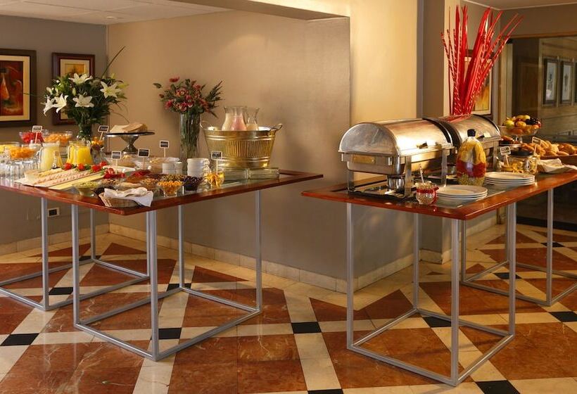 هتل Suites Del Bosque