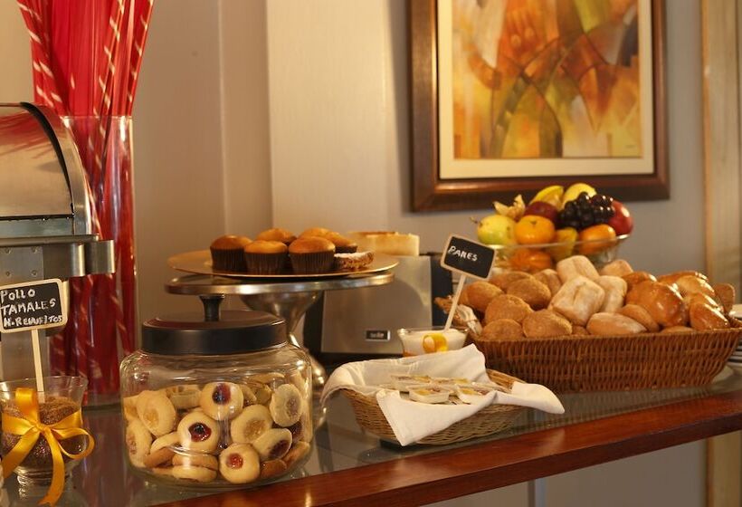 هتل Suites Del Bosque