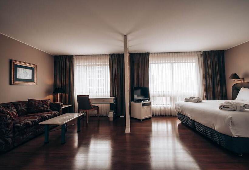 هتل Suites Del Bosque