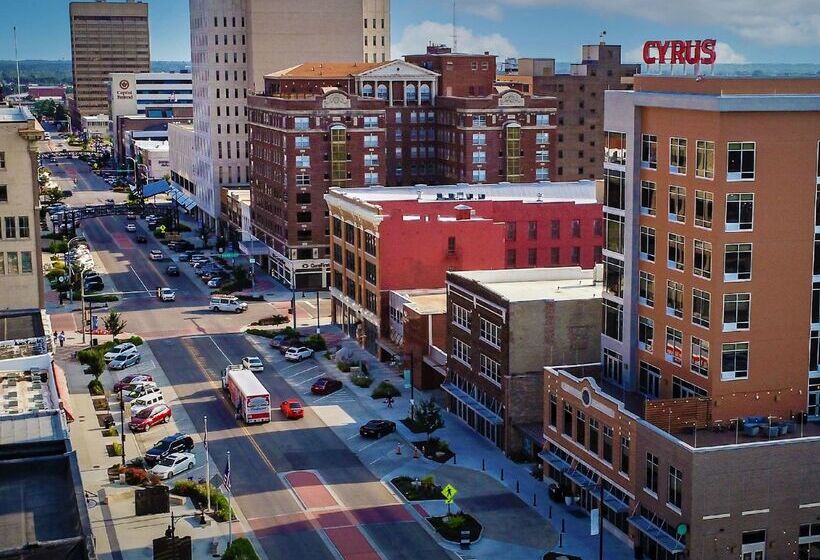 Surestay Plus Hotel By Best Western Topeka