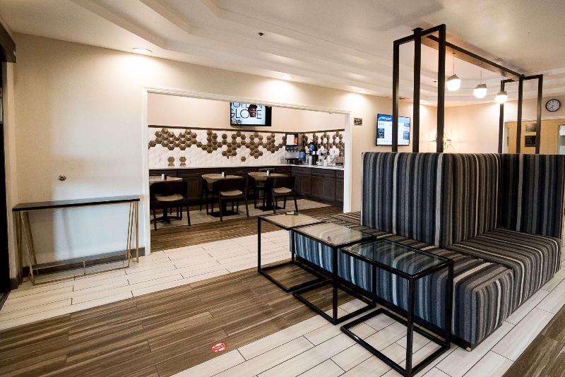 Surestay Plus Hotel By Best Western Topeka