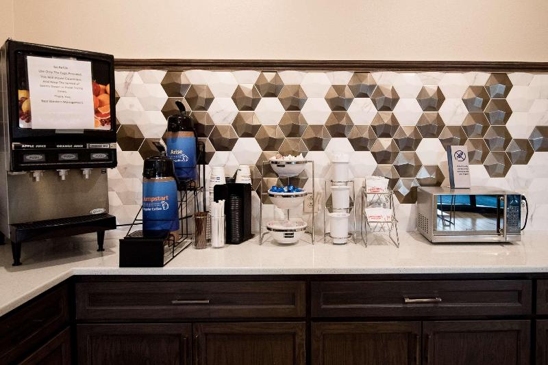 Surestay Plus Hotel By Best Western Topeka