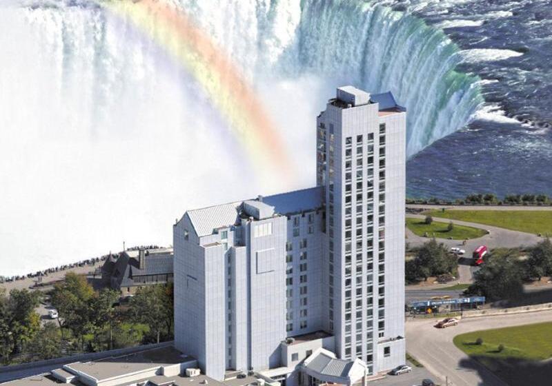 The Oakes Hotel Overlooking The Falls