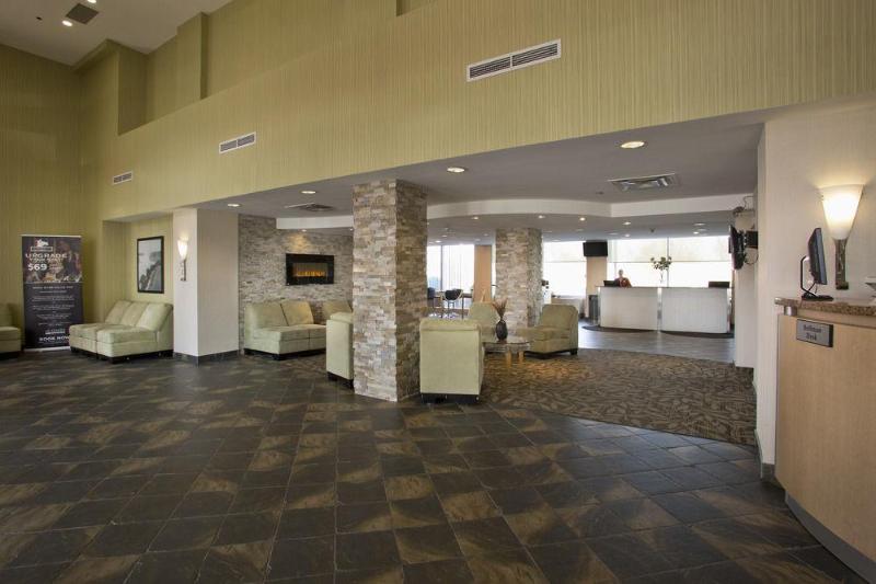 The Oakes Hotel Overlooking The Falls