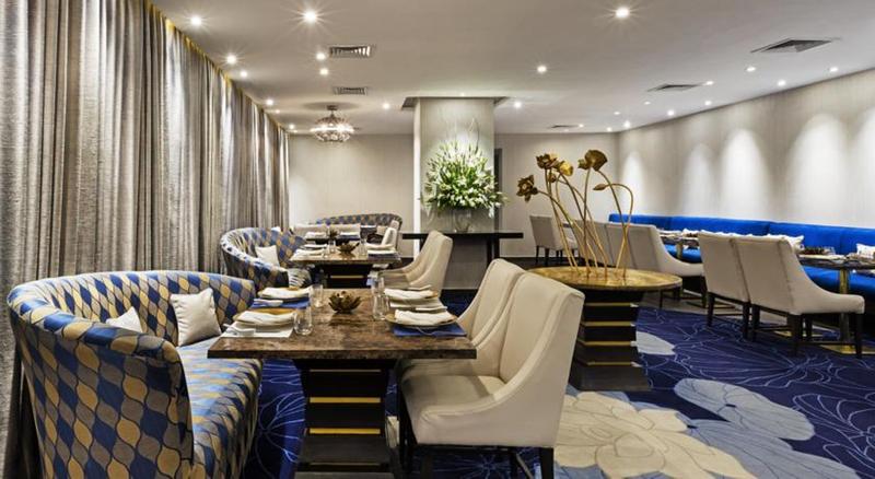 Отель The Park Chennai