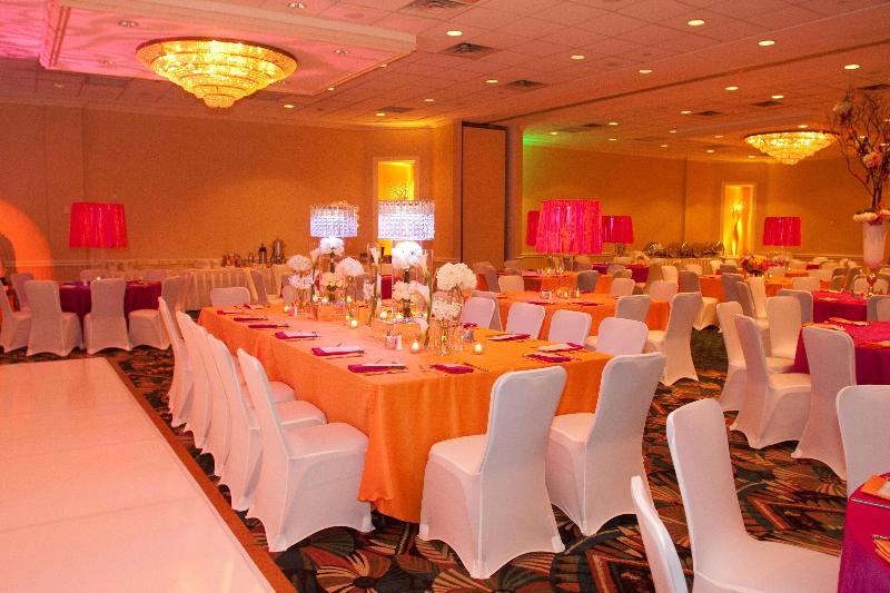 Отель The Whitehall Houston