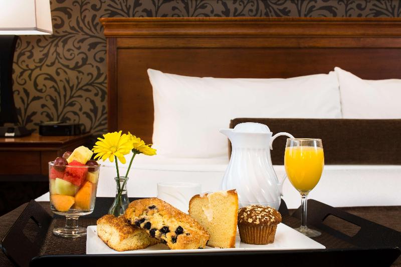 Отель The Whitehall Houston