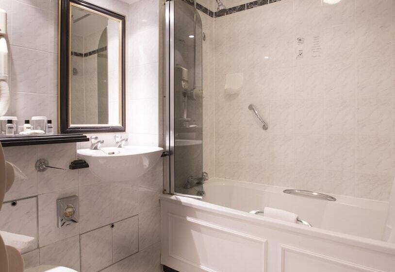 בית מלון כפרי Thistle Barbican Shoreditch