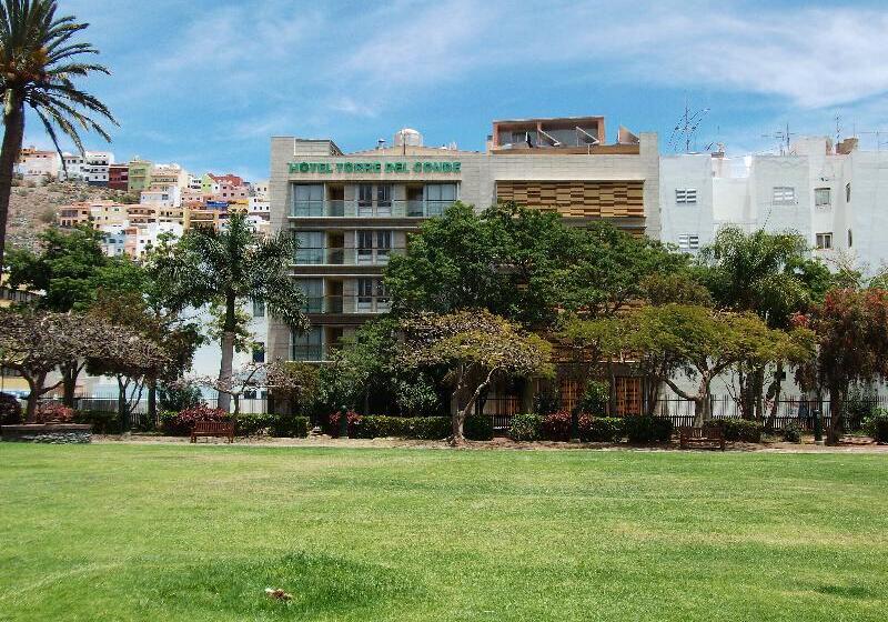 ホテル Torre Del Conde