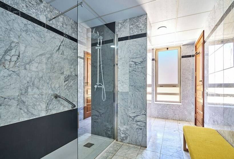 ホテル Torre Del Conde