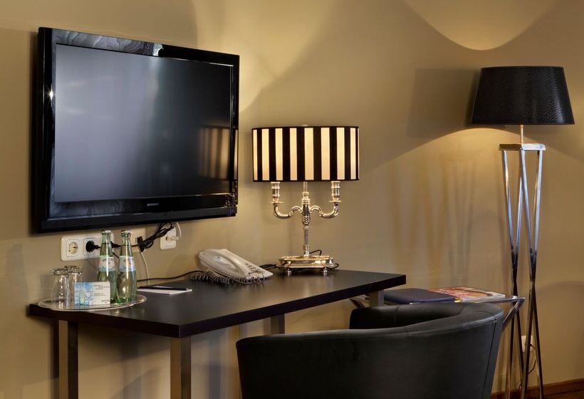 בית מלון כפרי Tryp By Wyndham Luebeck Aquamarin