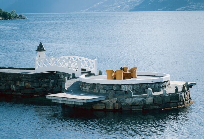 בית מלון כפרי Ullensvang