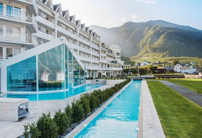 בית מלון כפרי Ullensvang