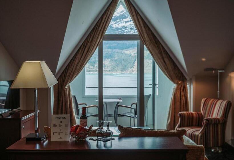 בית מלון כפרי Ullensvang