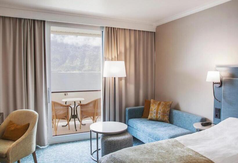 בית מלון כפרי Ullensvang