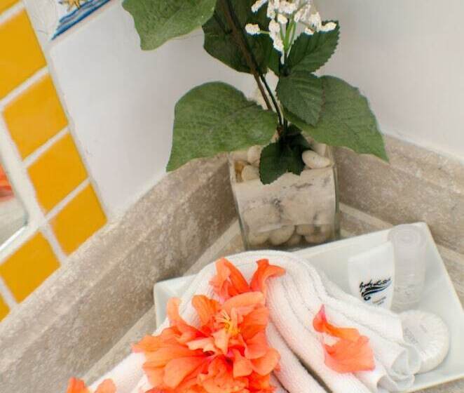 Отель Victorian House