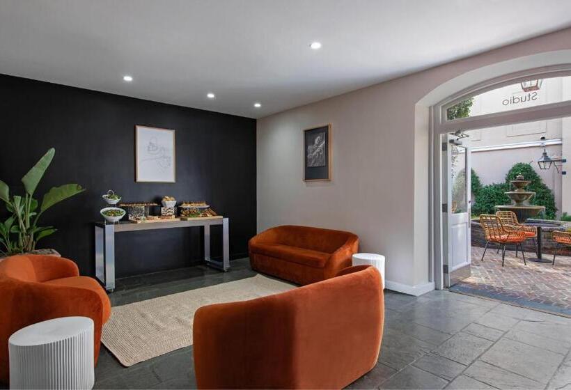 هتل De La Poste – French Quarter, A Renaissance