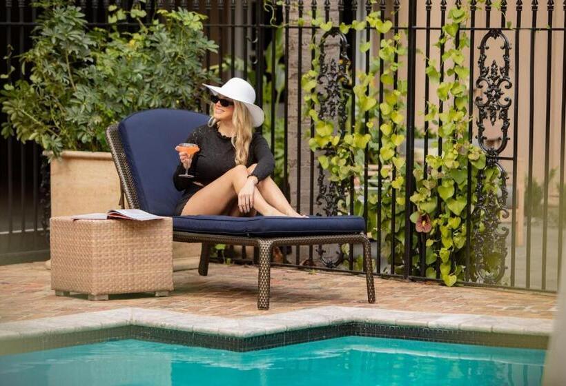 هتل De La Poste – French Quarter, A Renaissance