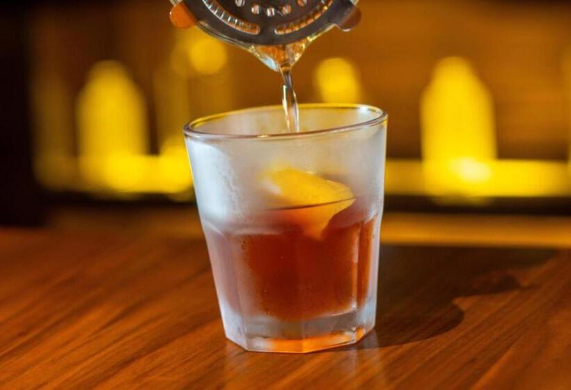 هتل De La Poste – French Quarter, A Renaissance