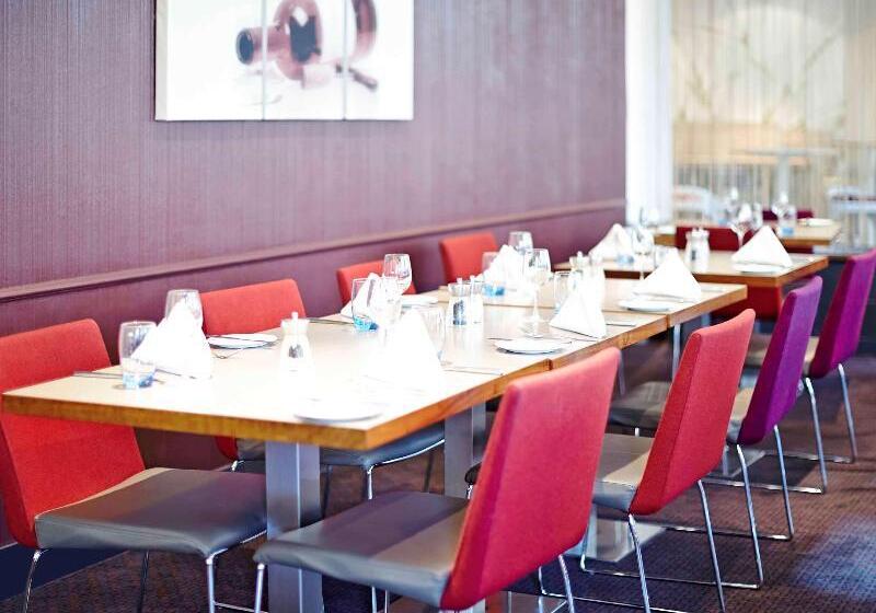 Novotel London Heathrow Airport M4 Jct. 4