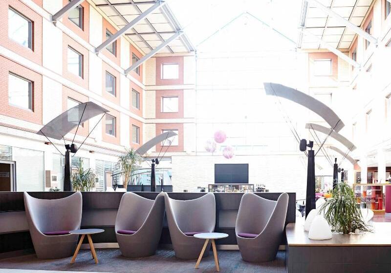 Novotel London Heathrow Airport M4 Jct. 4