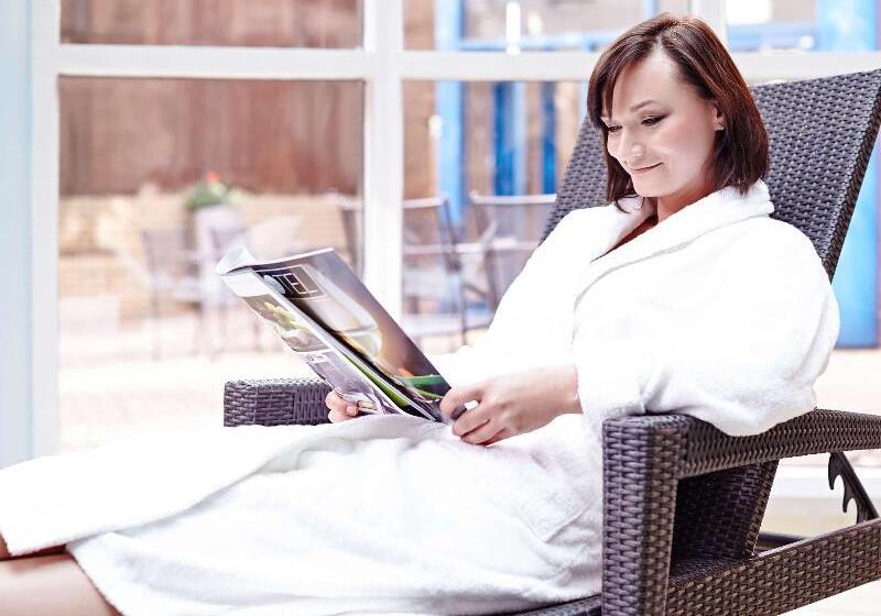 Novotel London Heathrow Airport M4 Jct. 4