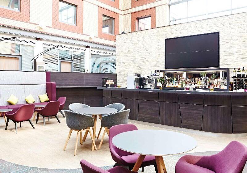 Novotel London Heathrow Airport M4 Jct. 4